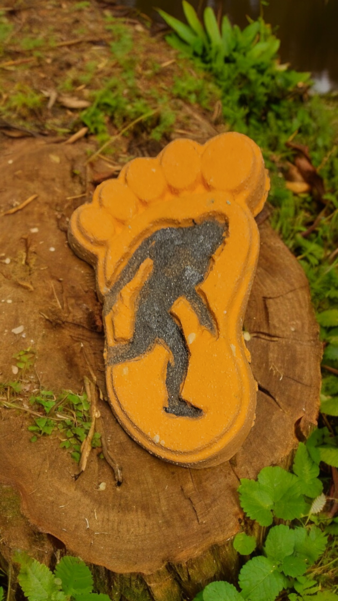 Big Foot Bath Bomb in Honey Clementine