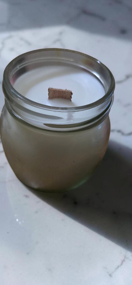 Bergamot Tobacco Bees Wax Candle 10 oz